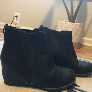 Sorel Joan of arc wedge boots 9.5